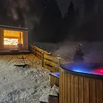 Lk Lapsze Z Prywatna Balia I Sauna 木屋